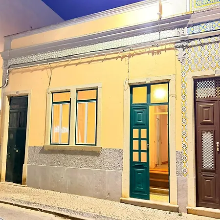 In Downtown * District de Faro